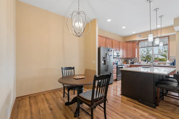 $249,900 | 1244 County Rd D East, Unit 206, St. Paul, MN 55109