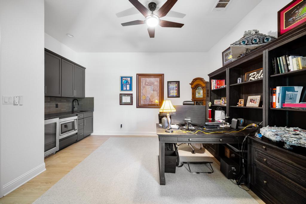 17601 Stratus Cove Austin, TX 78738 - Photo 8 of 41