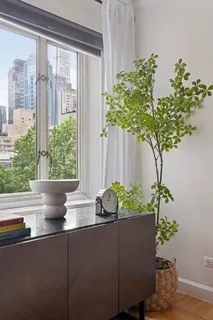 $640,000 | 166 East 63rd Street, Unit 8L | Lenox Hill
