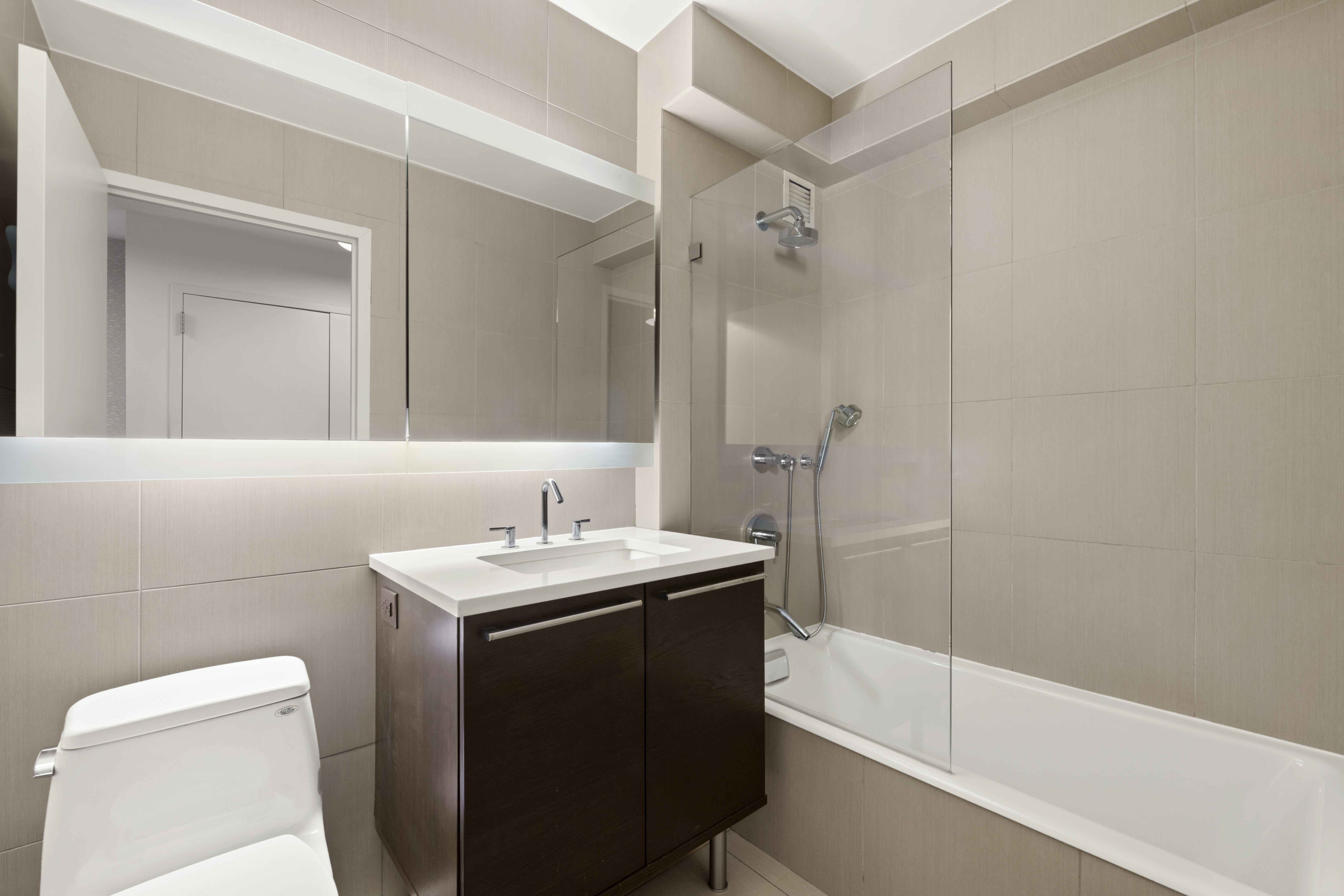 464 West 44th Street, Unit 2F Manhattan, NY 10036 - Photo 8 of 9 Gallery Image 8