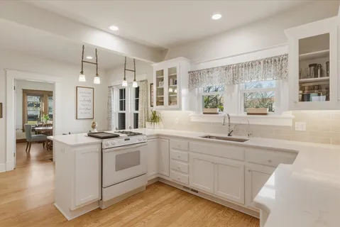 $1,250,000 | 2002 Ashwood Avenue, Nashville, TN 37212