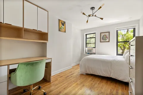 $2,095,000 | 90 Pioneer Street | Red Hook
