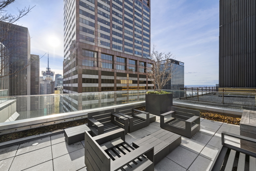 135 West 52nd Street, Unit 40A Manhattan, NY 10019 - Photo 22 of 32