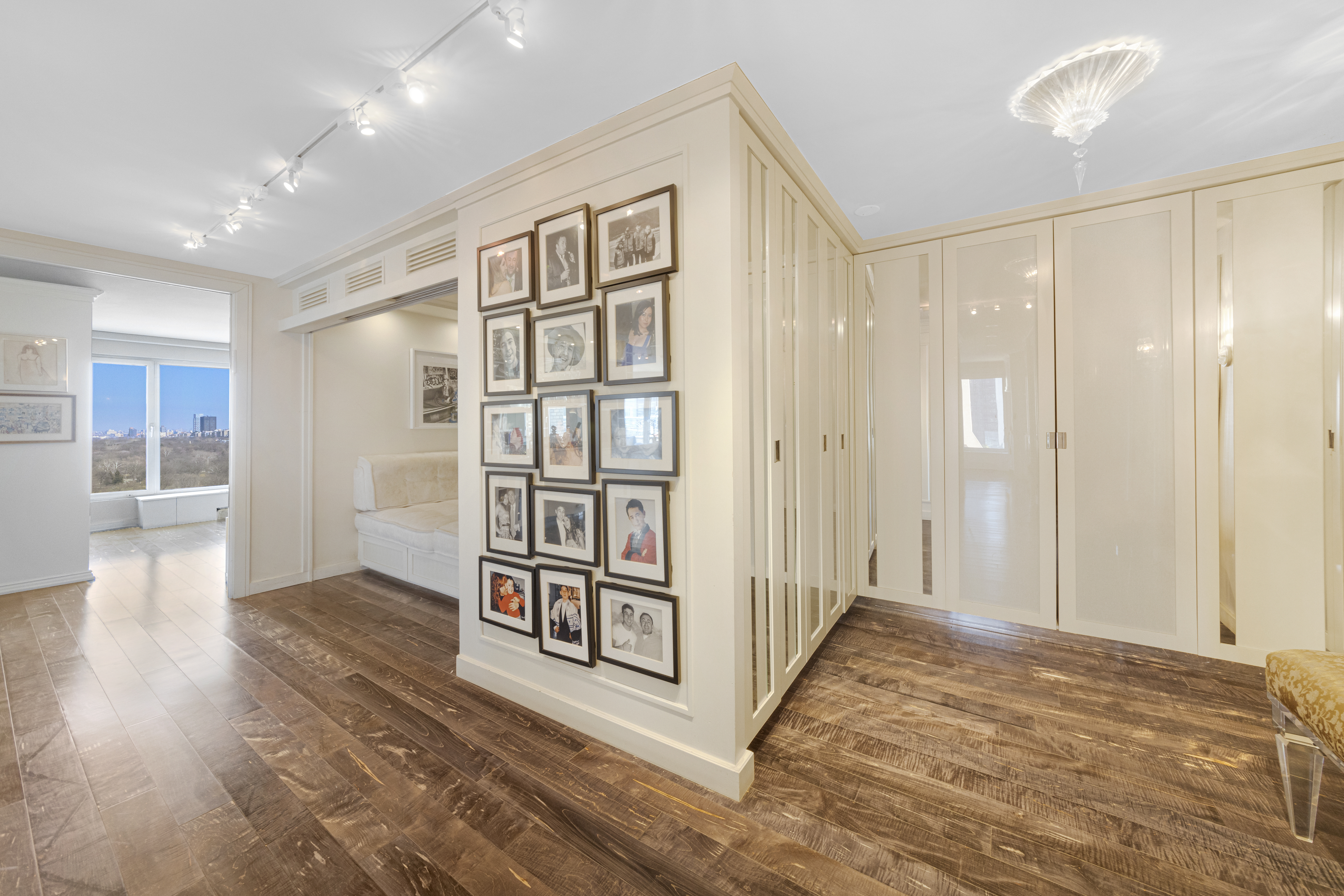 200 Central Park South, Unit 26B Manhattan, NY 10019 - Photo 12 of 14