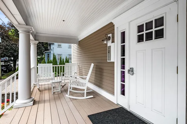 $670,000 | 100 Burrill Street, Unit 3, Swampscott, MA 01907