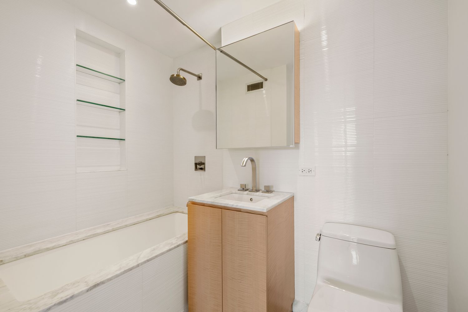 322 West 57th Street, Unit 26B Manhattan, NY 10019 - Photo 10 of 11