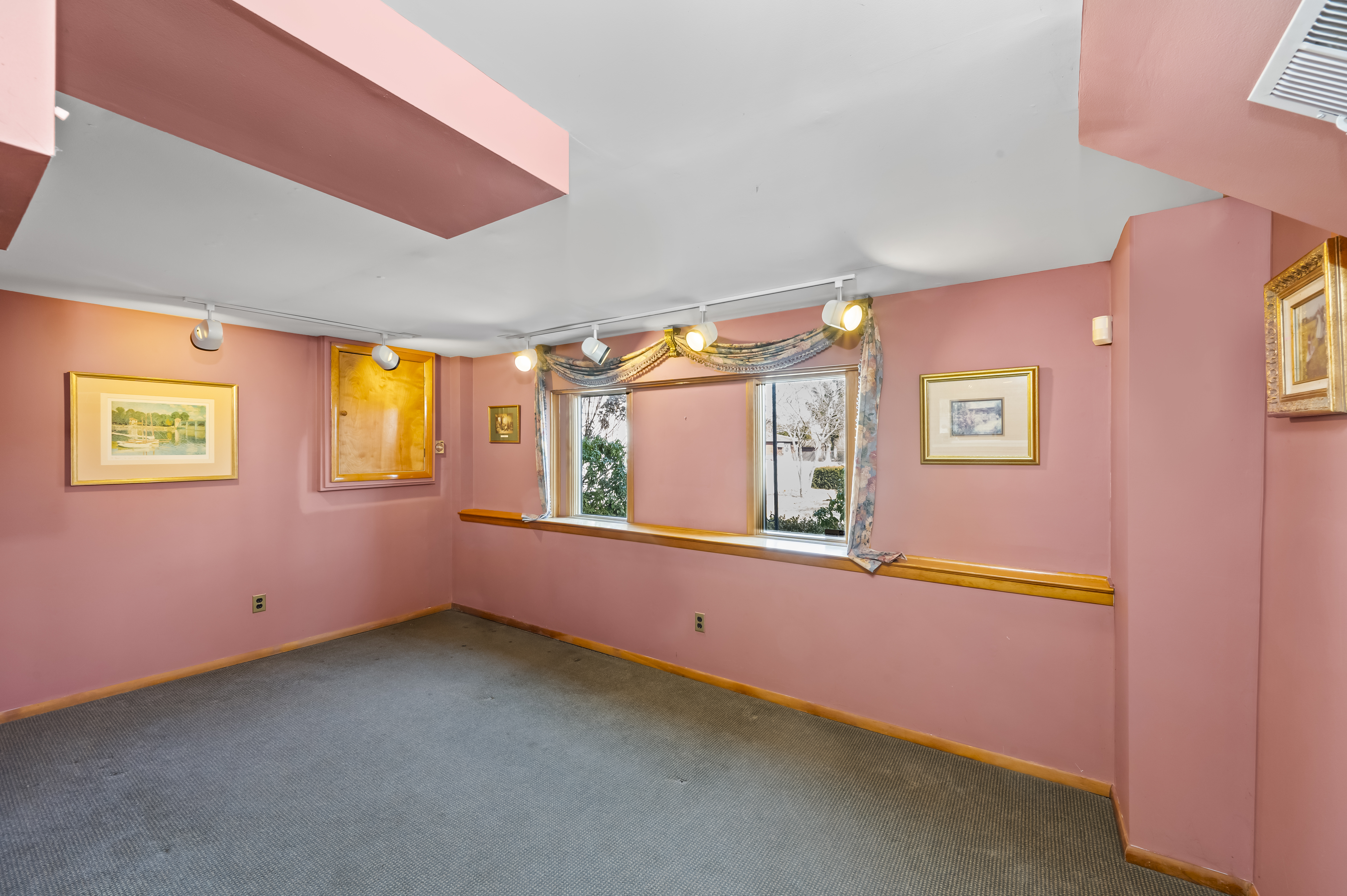 4665 Amboy Road Staten Island, NY 10312 - Photo 24 of 33 Gallery Image 24