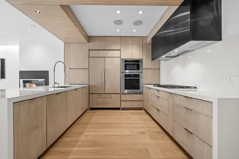 $2,745,000 | 133 West 14th Street, Unit 6 | Chelsea