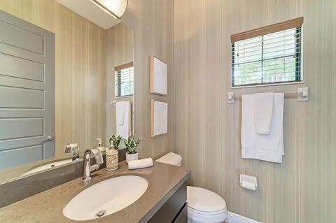 $949,000 | 826 Honeyflower Loop, Bradenton, FL 34212