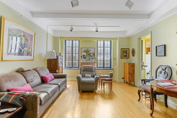 $483,000 | 201 West 16th Street, Unit 3C | Chelsea