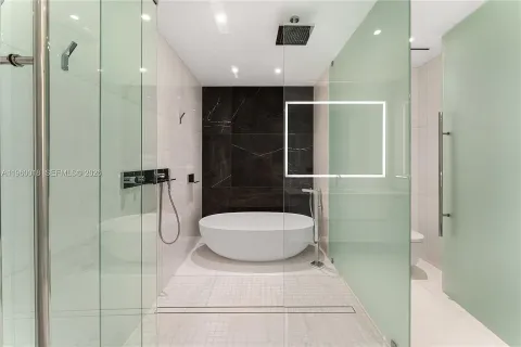 $1,850,000 | 300 Biscayne Blvd Way, Unit 2009, Miami, FL 33131