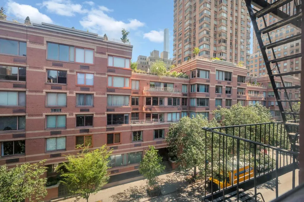 $2,995 | 344 West 49th Street, Unit 4B | Hell's Kitchen