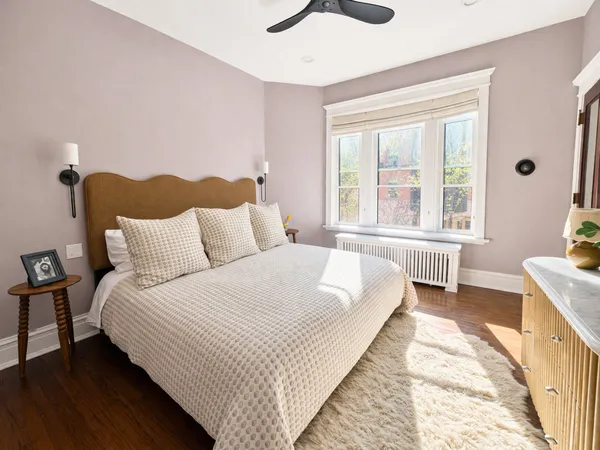 $1,200,000 | 457 West Fullerton Parkway, Unit 2W, Chicago, IL 60614