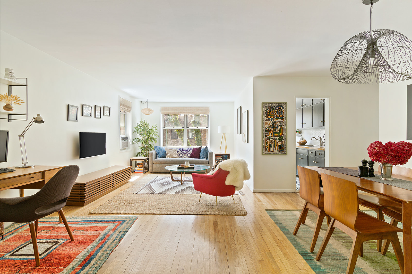 302 East 88th Street, Unit 5A Manhattan, NY 10128 - Photo 1 of 7