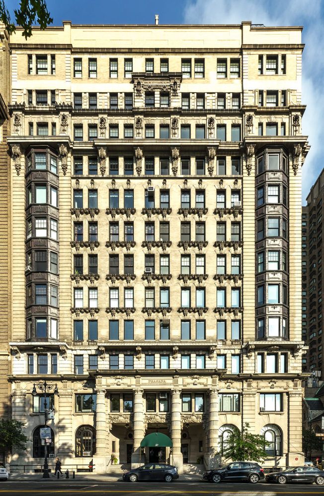 50 Central Park West, Unit 8BB Manhattan, NY 10023 - Photo 25 of 28 front view of a building with a street