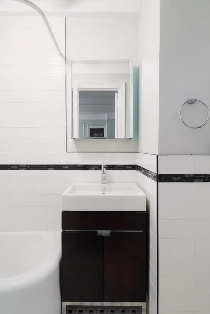 $330,000 | 321 East 54th Street, Unit 3D | Sutton Place