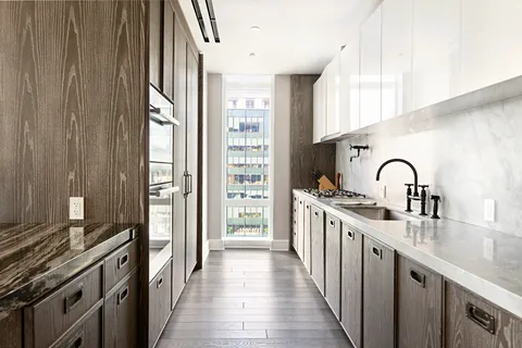 $5,995,000 | 45 East 22nd Street, Unit 36A | Flatiron