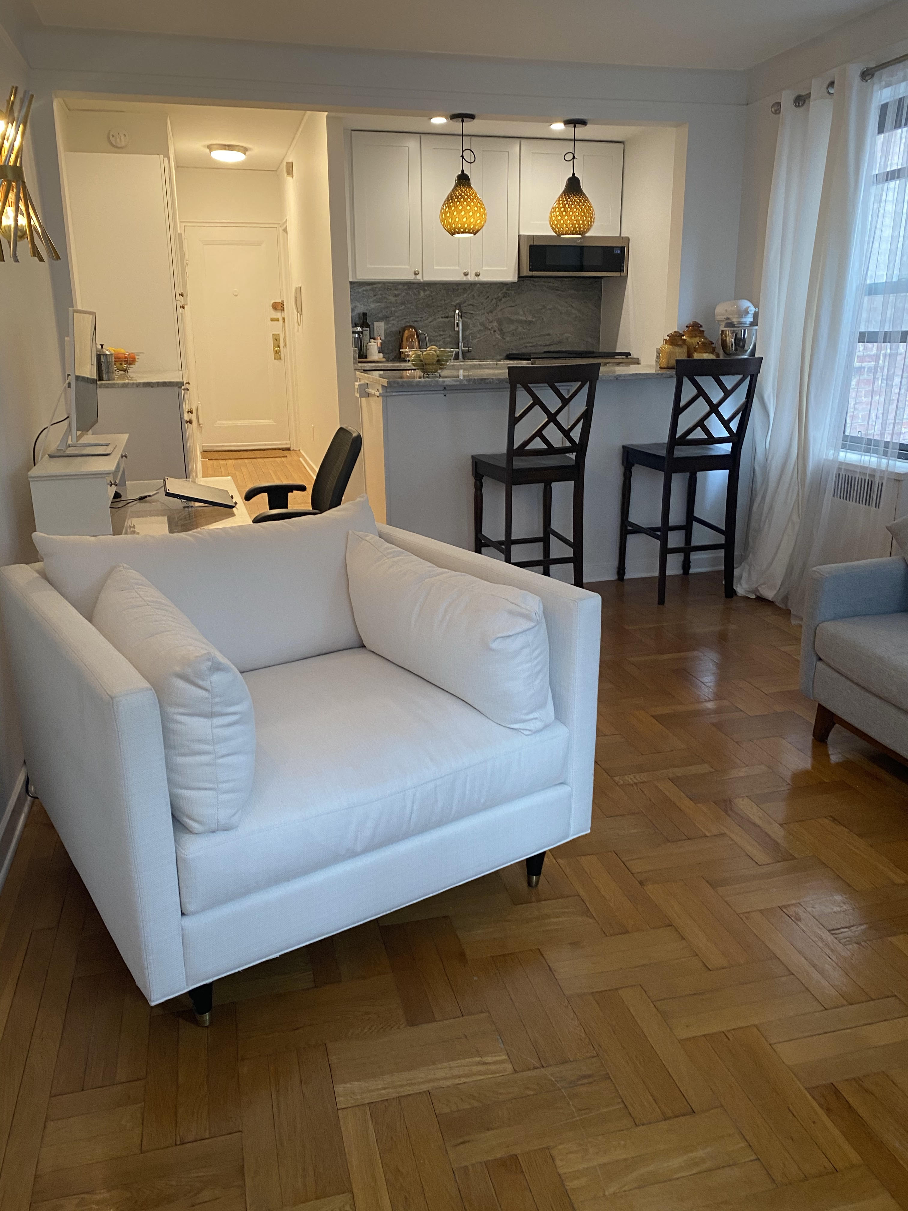 155 West 71st Street, Unit 4H Manhattan, NY 10023 - Photo 4 of 10