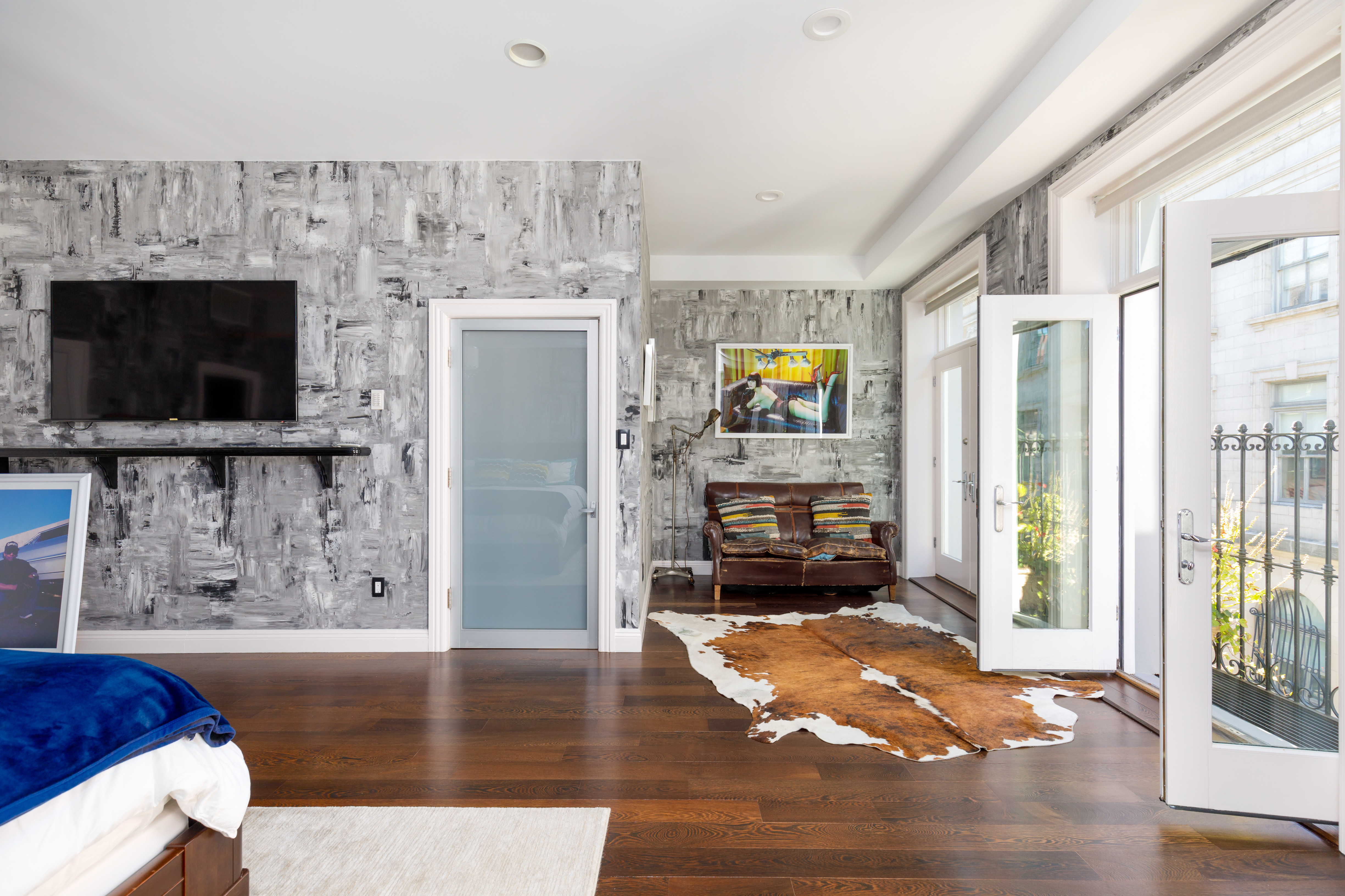 4 Centre Market Place Manhattan, NY 10013 - Photo 11 of 15 a living room with stainless steel appliances wooden floor and a fireplace