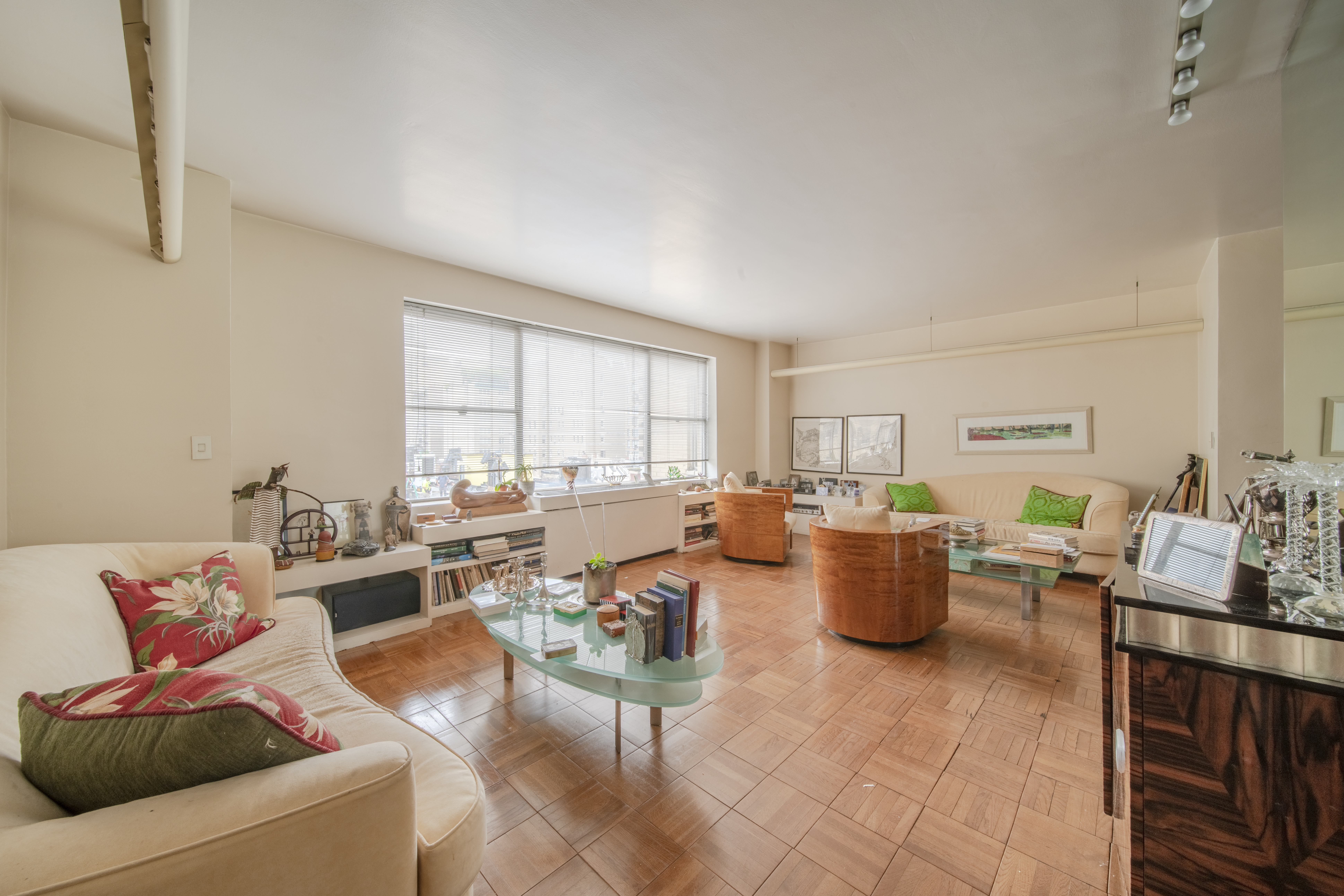 8 East 83rd Street, Unit 10C Manhattan, NY 10028 - Photo 7 of 12