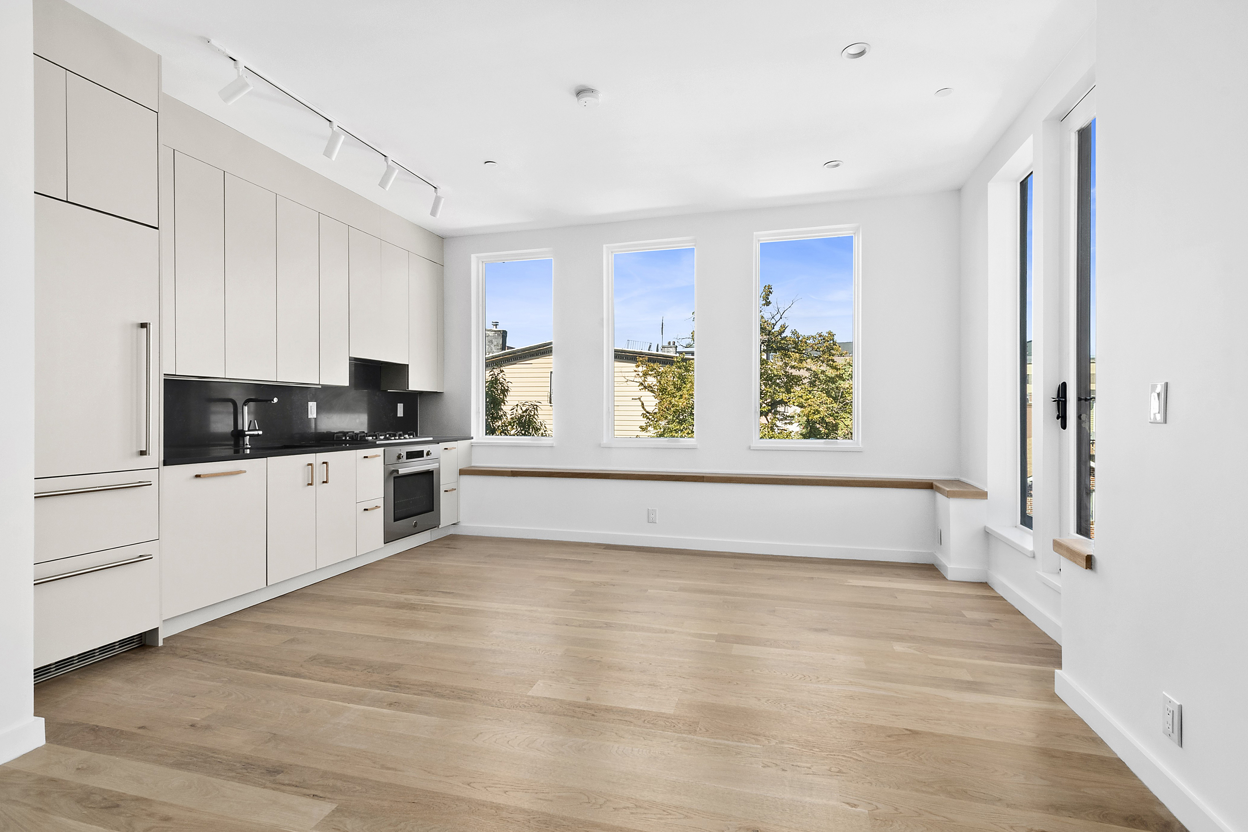 923 Bushwick Avenue, Unit 3B Brooklyn, NY 11221 - Photo 2 of 10