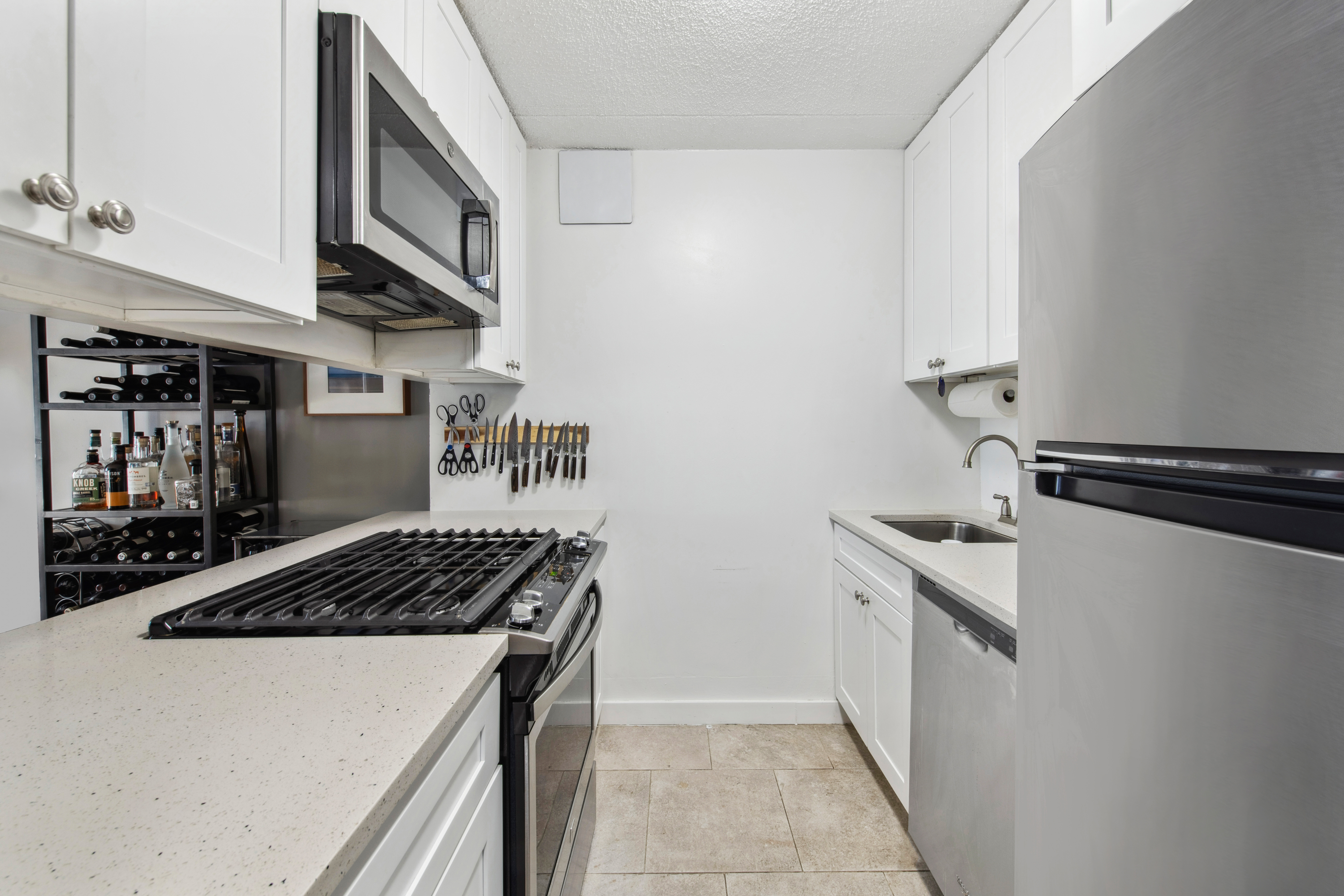 300 Rector Place, Unit 8N Manhattan, NY 10280 - Photo 3 of 6