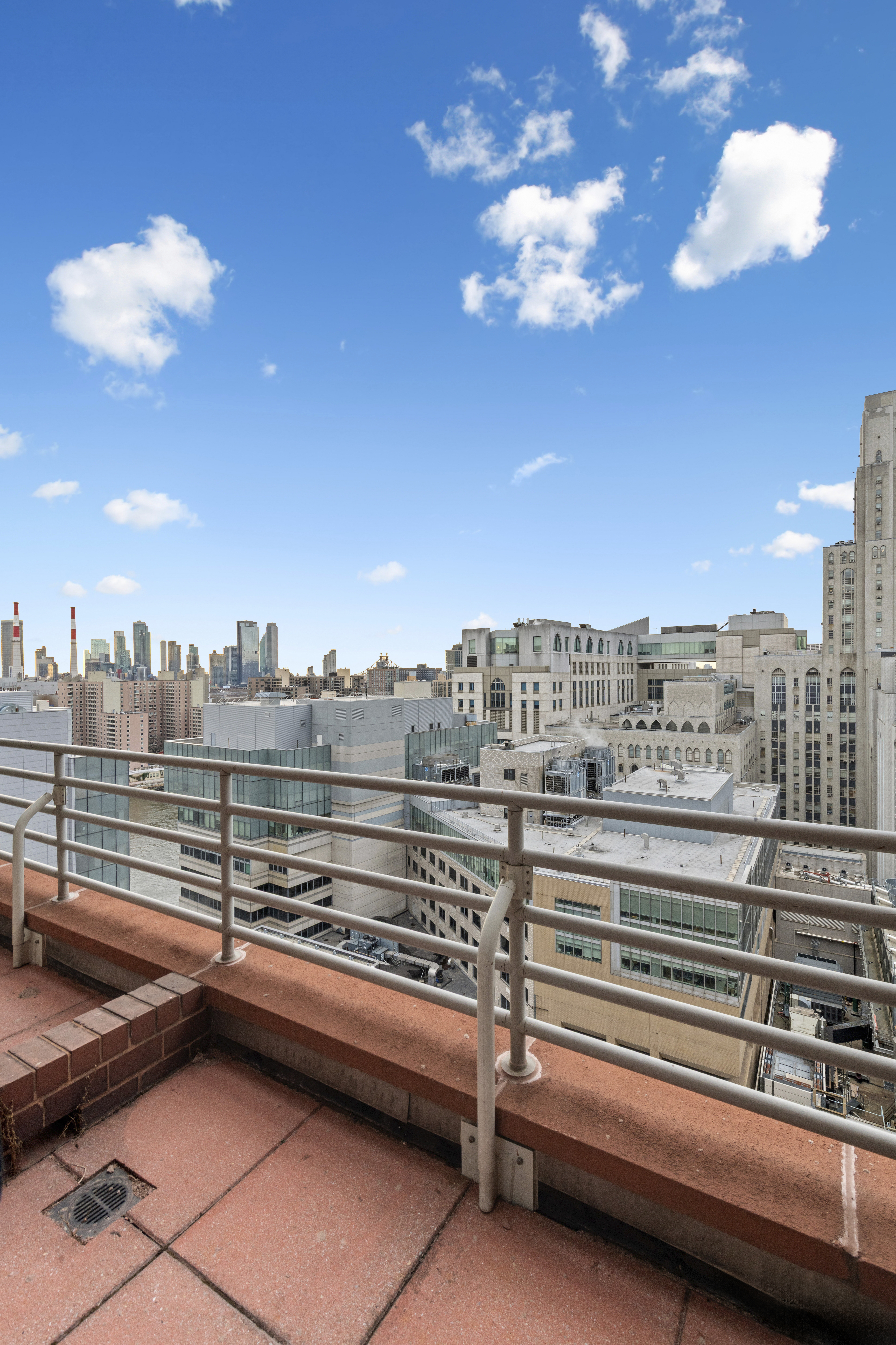 524 East 72nd Street, Unit 22D Manhattan, NY 10021 - Photo 5 of 12