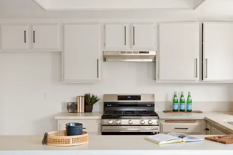 $525,000 | 850 West 157th Street, Unit 6, Gardena, CA 90247