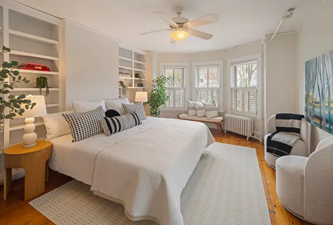 $1,989,000 | 48 Hawthorn Street, Unit 2, Cambridge, MA 02138