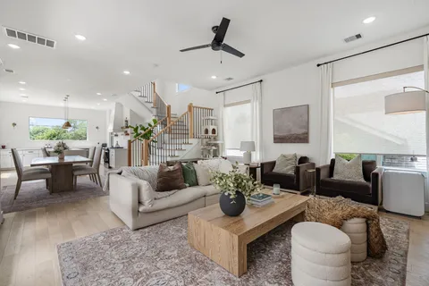 $555,000 | 1207 East 24th Street, Unit A, Houston, TX 77009