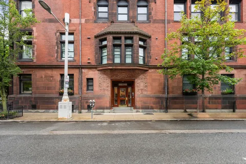$3,250,000 | 20 Gloucester Street, Unit 3, Boston, MA 02115