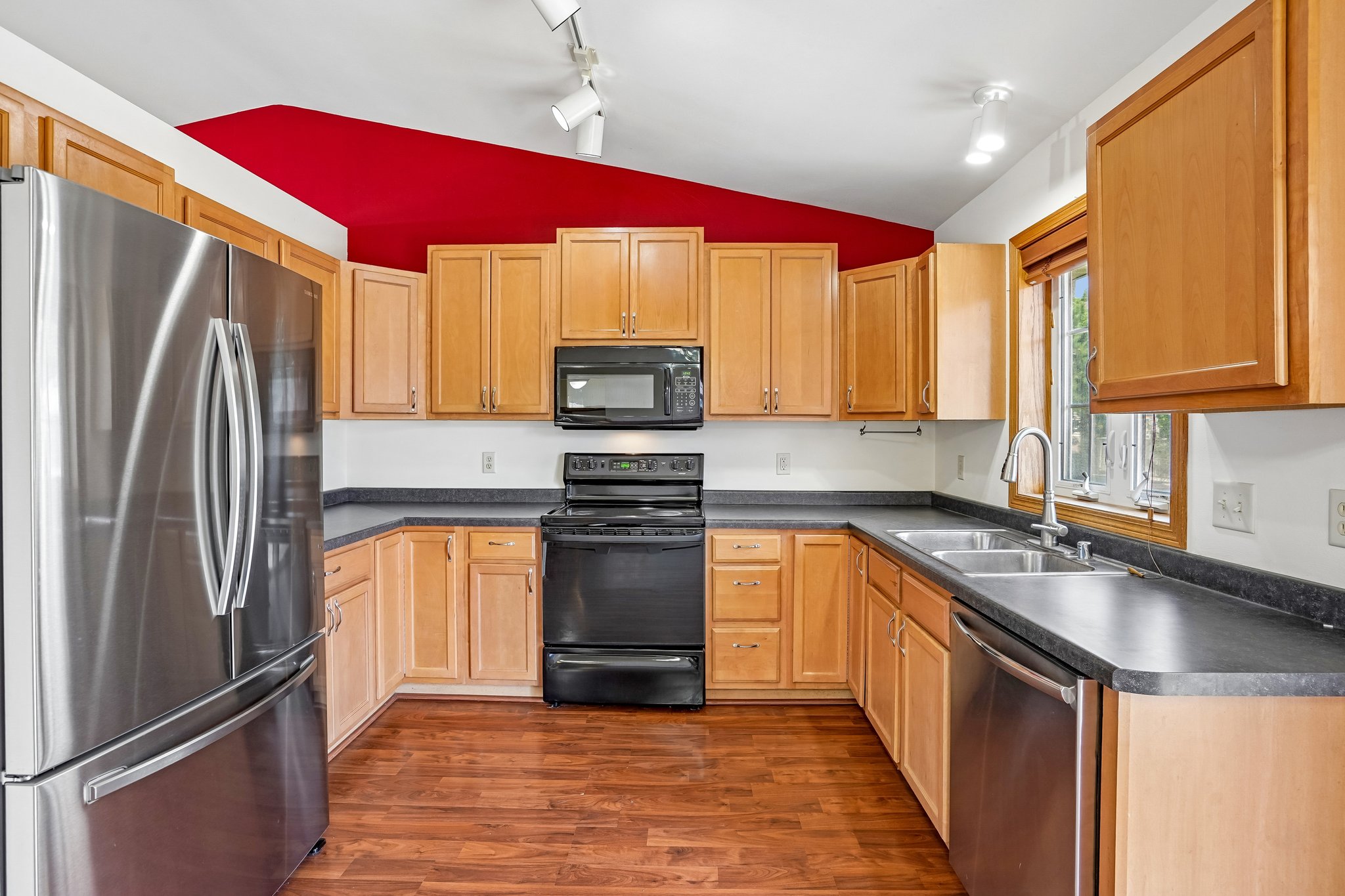 2421 Renaissance Drive Fitchburg, WI 53711 - Photo 15 of 46