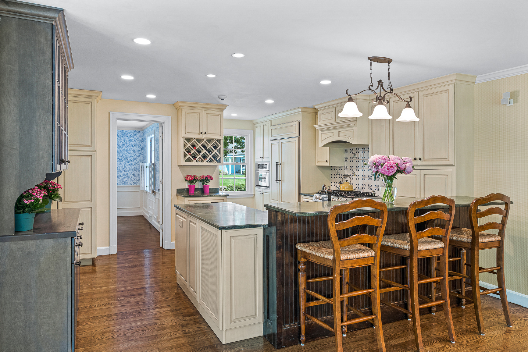 10 Lincoln Circle Wellesley, MA 02481 - Photo 30 of 61