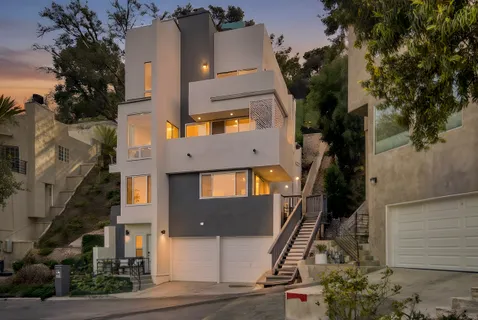 $1,399,000 | 4110 Vanetta Place, Studio City, CA 91604