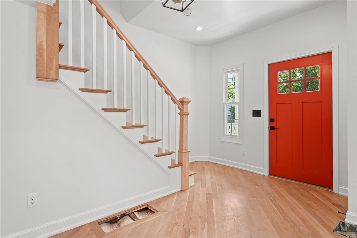 41 Henry Street Everett, MA 02149 - Photo 4 of 33