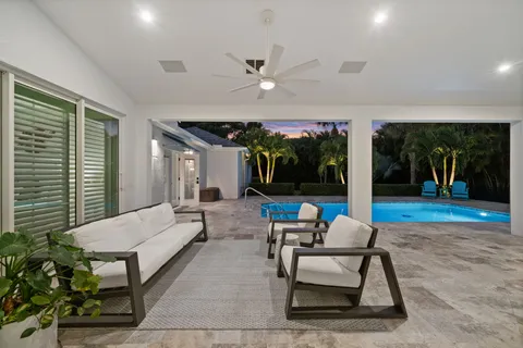 $2,500,000 | 1963 Bethany Place, Naples, FL 34109