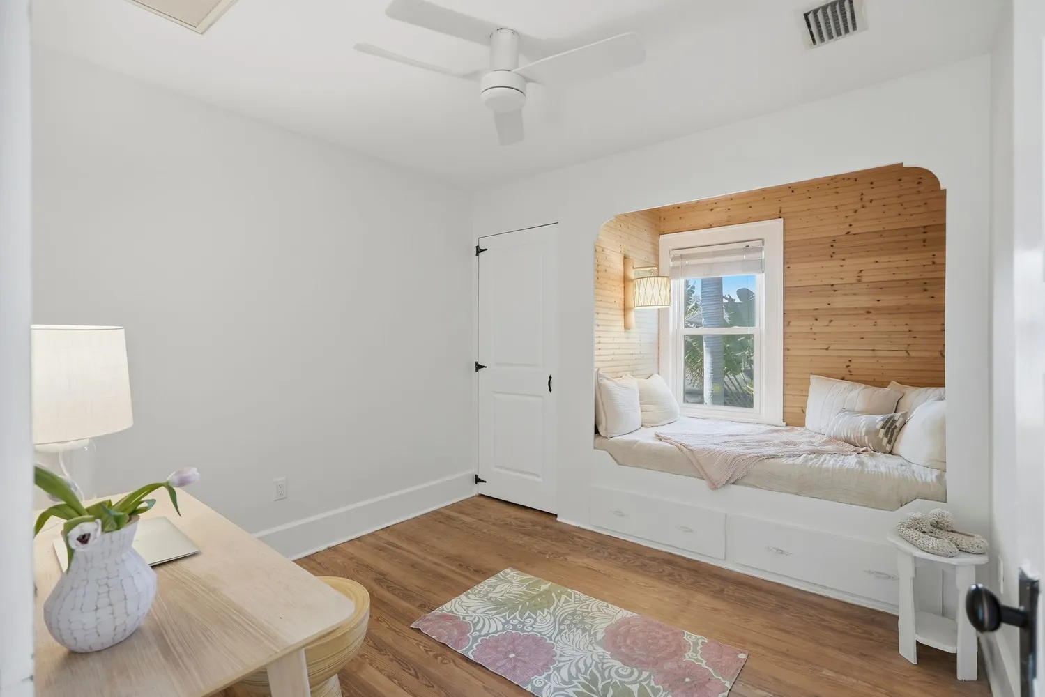 $1,560,000 | 246 19th Avenue Northeast, St. Petersburg, FL 33704