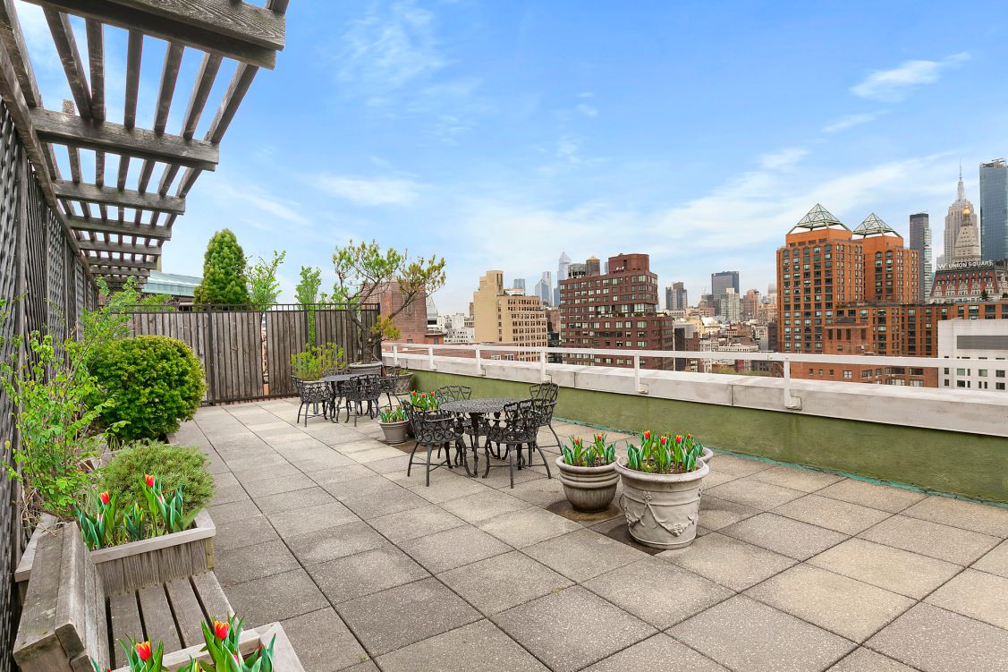 $1,210,000 | 111 4th Avenue, Unit 5B | Greenwich Village