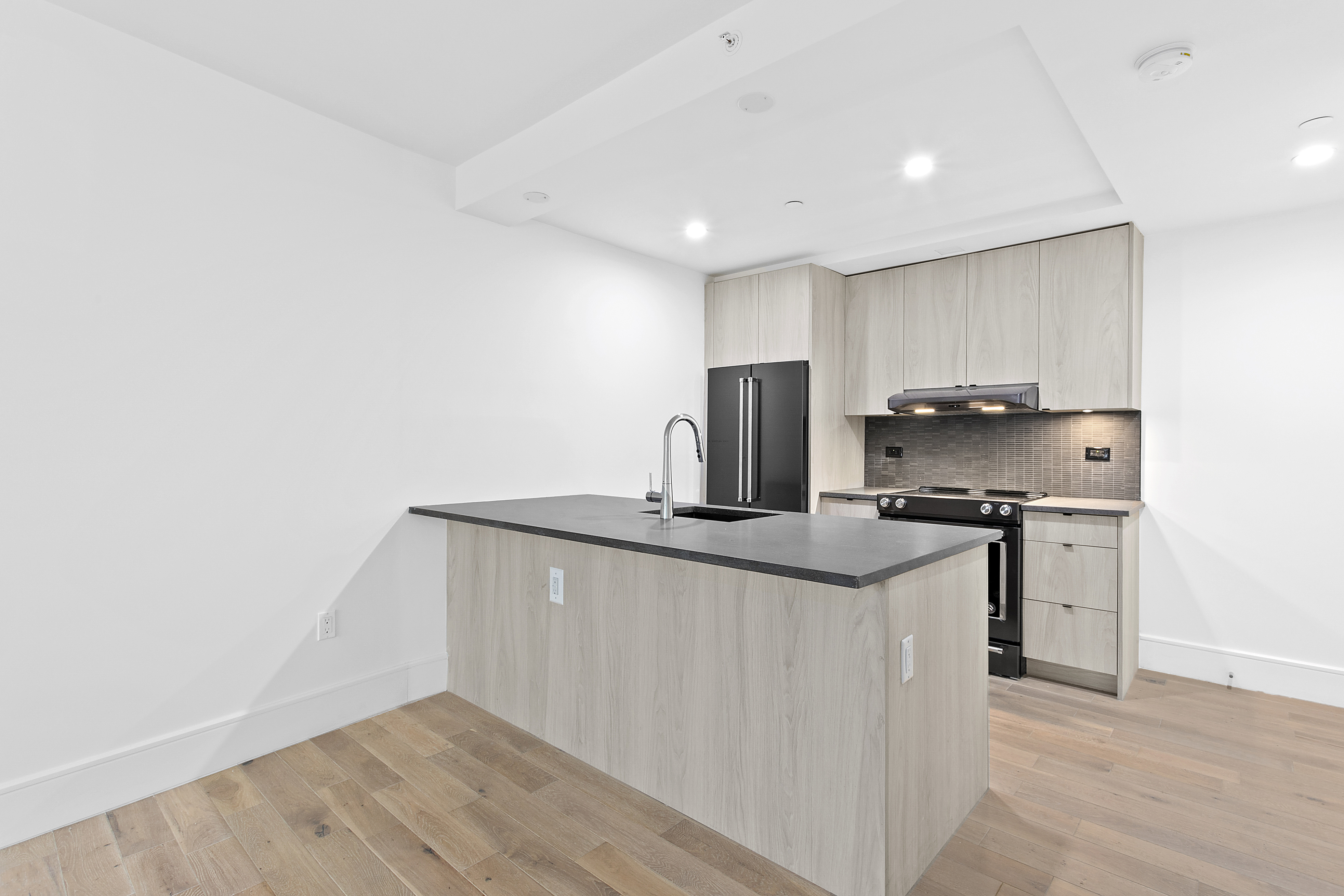 15 East 19th Street, Unit 2A Brooklyn, NY 11226 - Photo 3 of 5