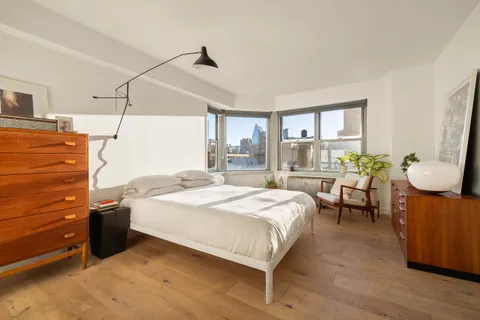 $1,595,000 | 175 West 13th Street, Unit 15B | West Village
