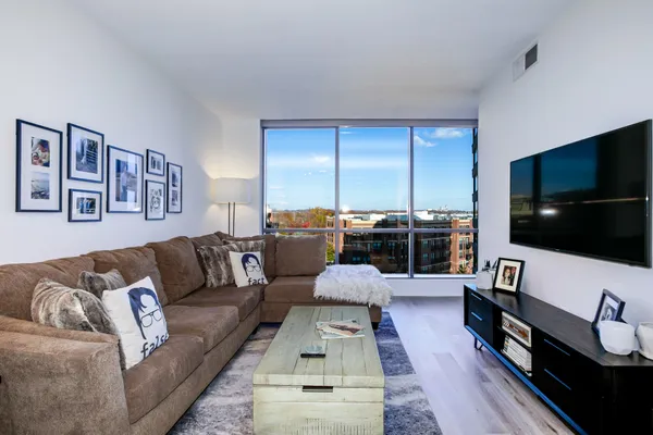 $3,500 | 2001 15th Street North, Unit 623, Arlington, VA 22201