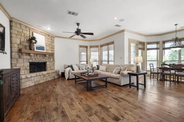 $1,195,000 | 771 Hayden Road, Lantana, TX 76226