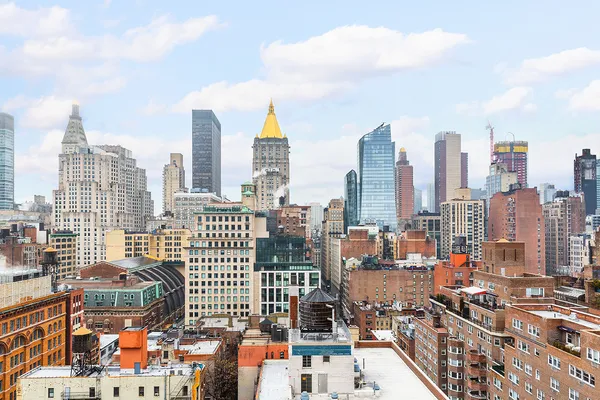 $685,000 | 200 East 27th Street, Unit 19C | Kips Bay