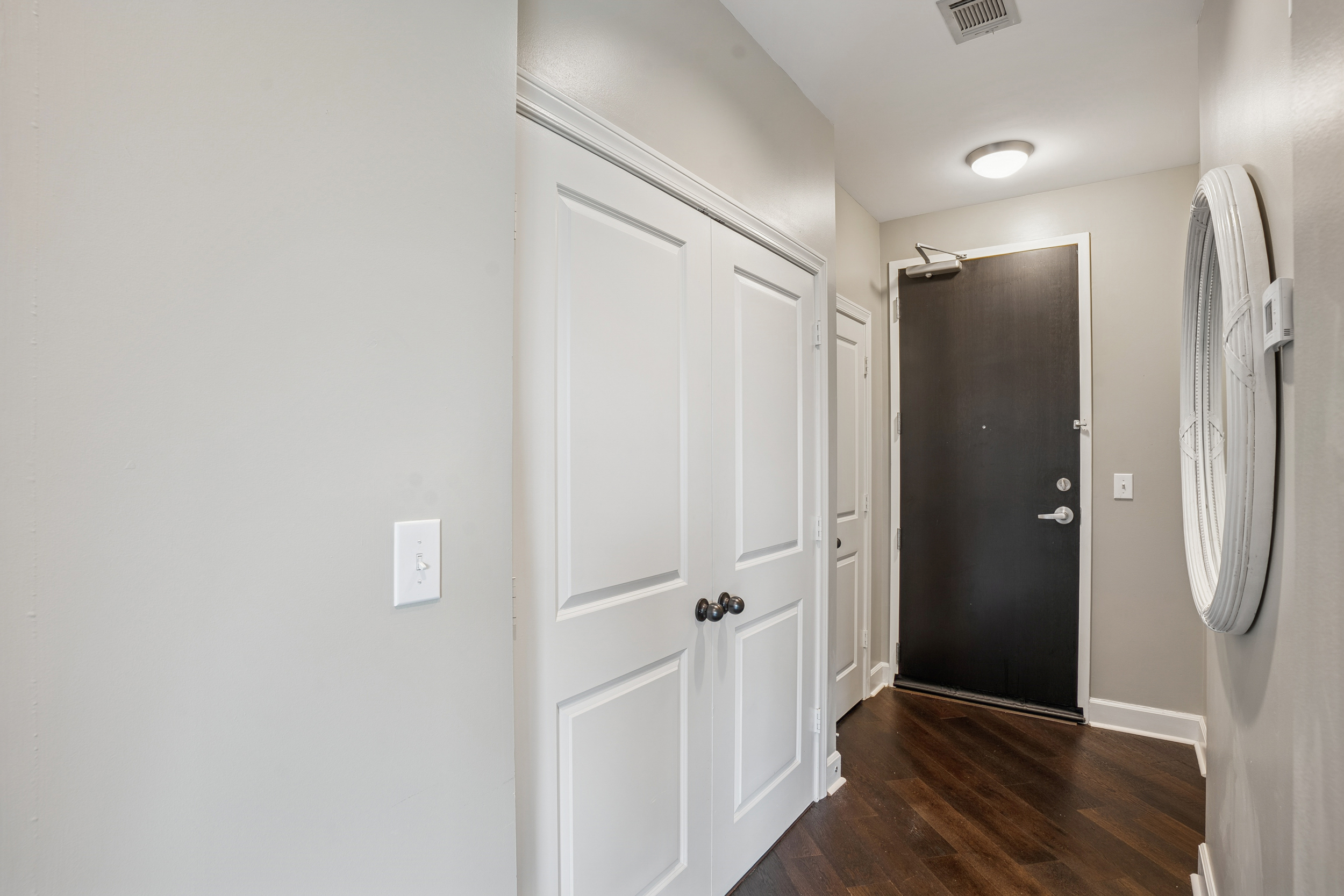 2626 Peachtree Road, Unit 1108 Atlanta, GA 30305 - Photo 15 of 25 a view of a hallway