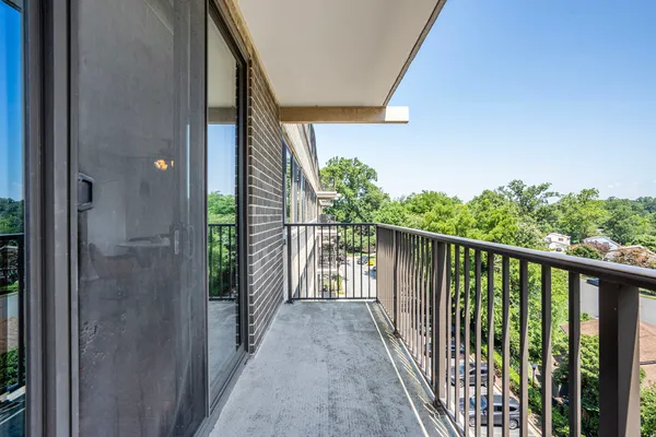 $209,990 | 600 Roosevelt Boulevard, Unit 510, Falls Church, VA 22044