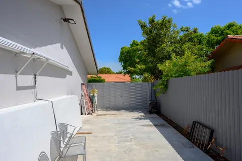 $890,000 | 9724 Southwest 4th Terrace, Miami, FL 33174