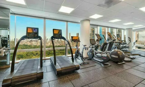 $3,880,000 | 25 Columbus Circle, Unit 59F | Upper West Side