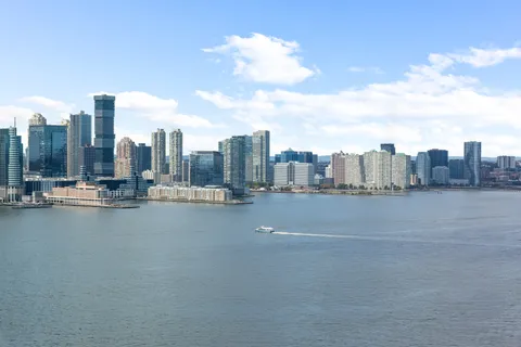 $999,000 | 10 West Street, Unit 27B | Battery Park City