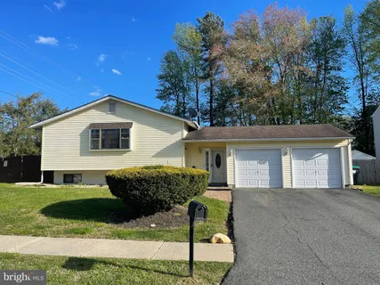 $450,000 | 1 Broadleaf Drive, Newark, DE 19702