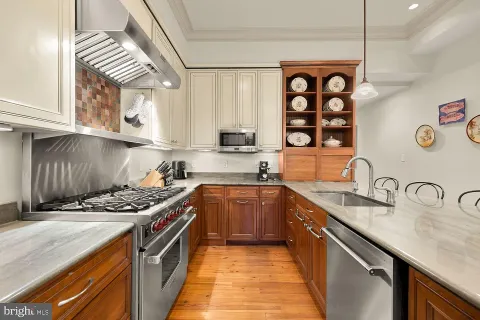 $1,850,000 | 2021 N Street Northwest, Washington, DC 20036